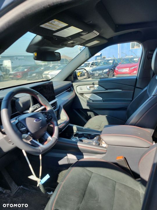 Ford Explorer - 14