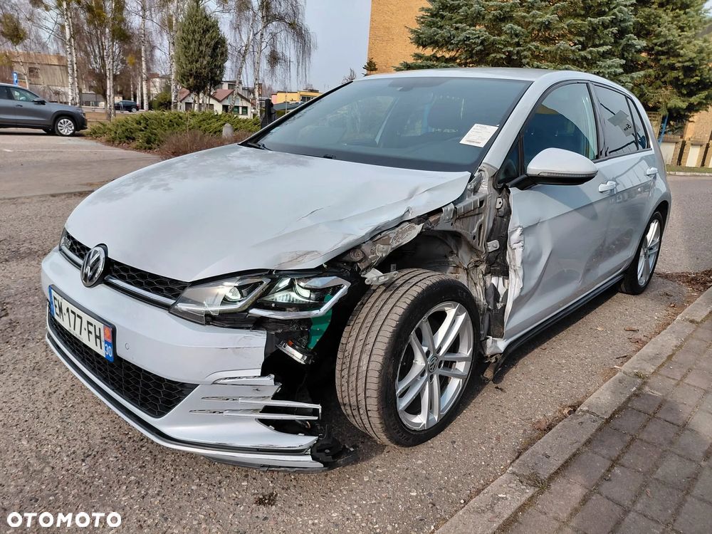 Volkswagen Golf - 11