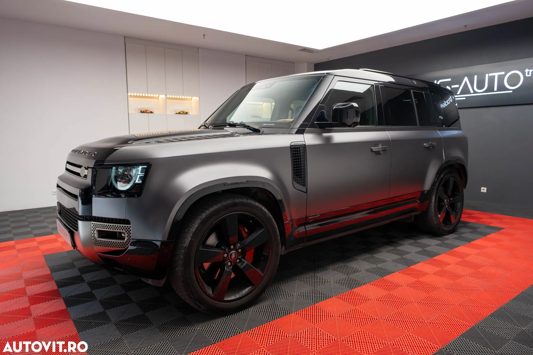 Land Rover Defender 110 3.0P 400 MHEV - 4