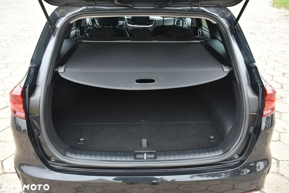 Kia Ceed - 24