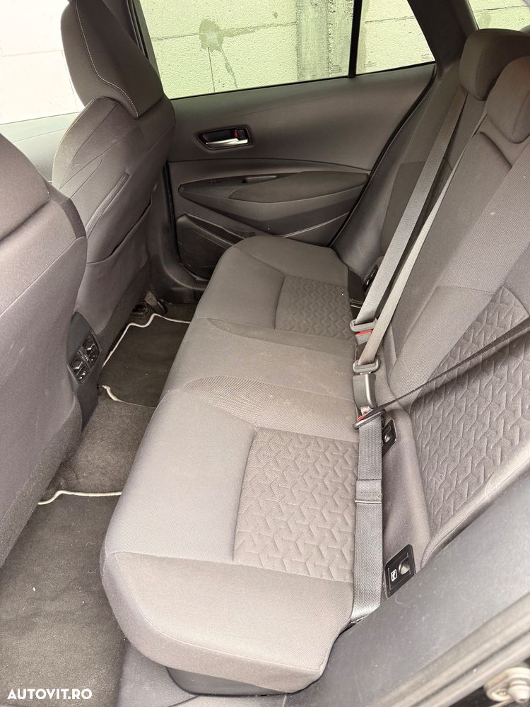 Toyota Corolla - 10