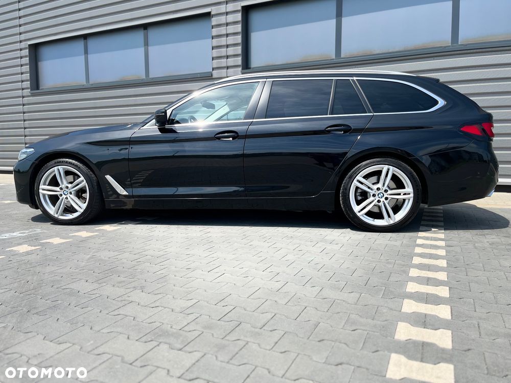BMW Seria 5 520d xDrive - 9
