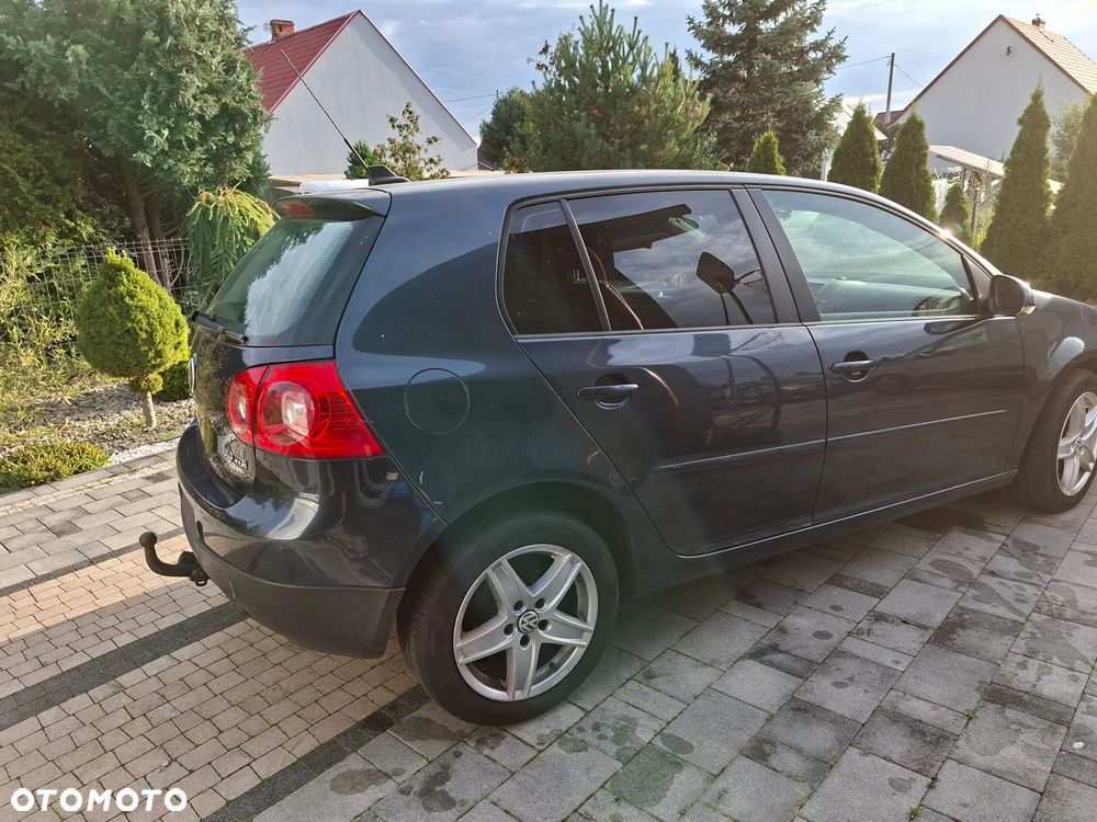 Volkswagen Golf 2.0 TDI Comfortline - 4