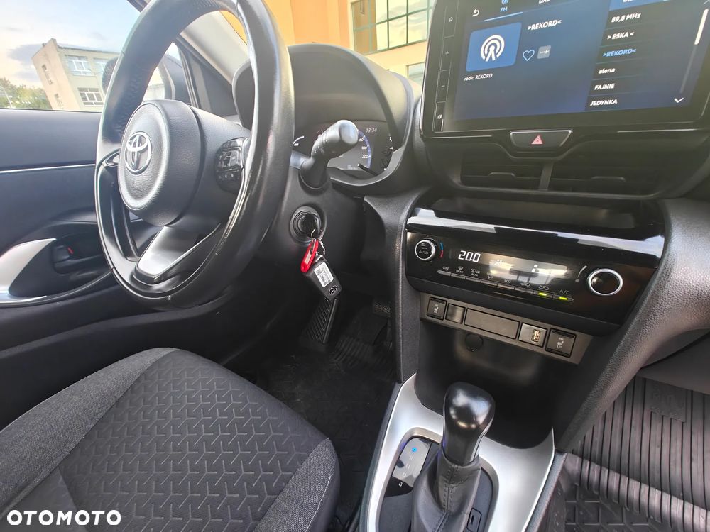Toyota Yaris Hybrid 1.5 Style - 13