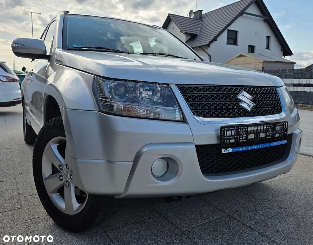 Suzuki Grand Vitara 2.4 Comfort - 1