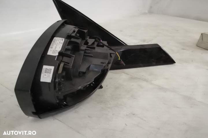 Oglinda Dreapta Originala In Stare Buna Full Electric Land Rover  Rang - 5