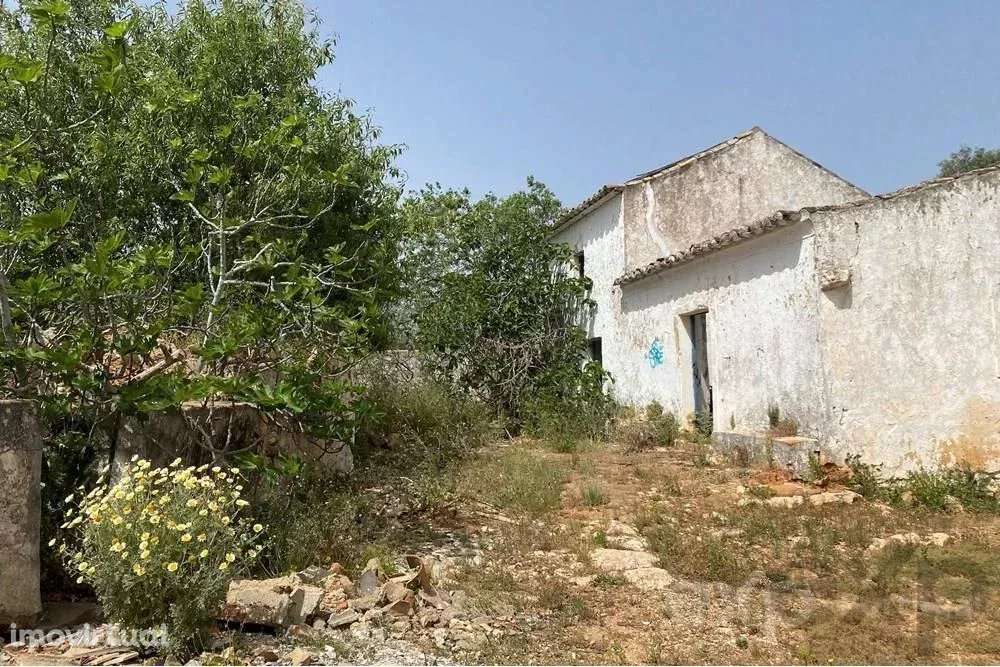 TERRENO MISTO rustico/urbano com ruinas a venda em distrito FARO - Grande imagem: 2/5