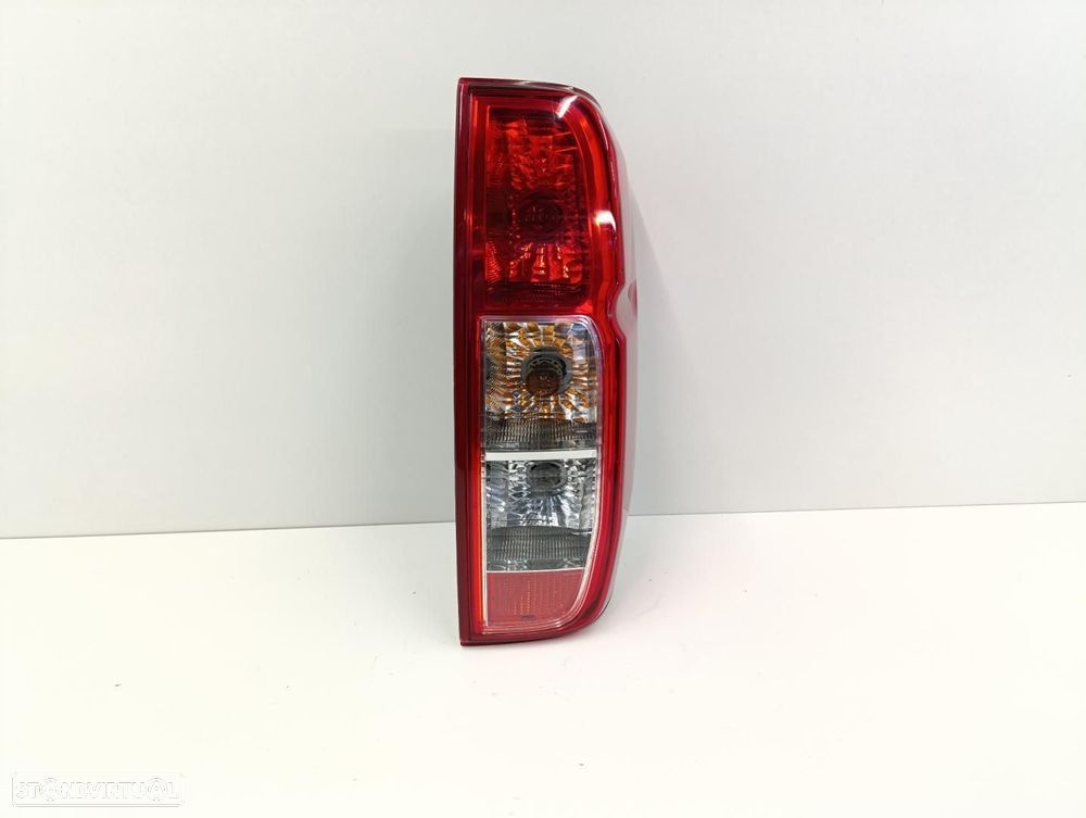 FAROLIM TRASEIRO DIREITO NISSAN NAVARA PICKUP D40M - 1