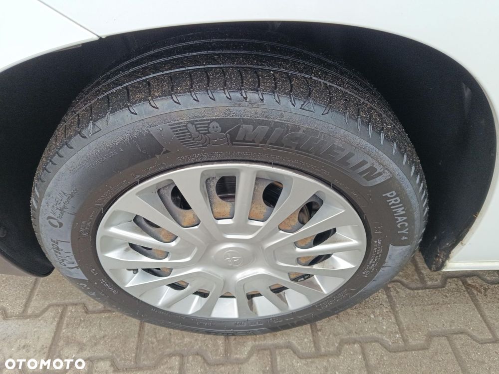 Toyota Proace City Verso 1.2 D-4T Combi - 19