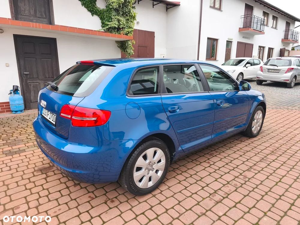 Audi A3 Sportback 1.6 Ambition - 10