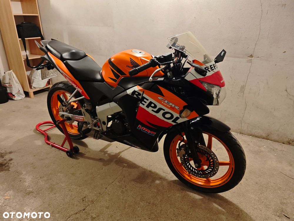 Honda CBR - 1