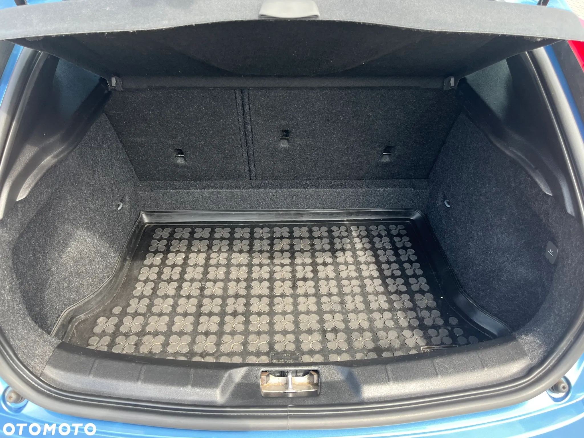 Volvo V40 D2 Momentum - 13