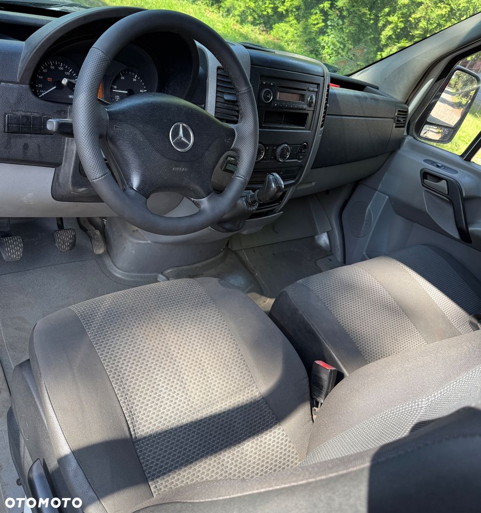 Mercedes-Benz Sprinter - 5