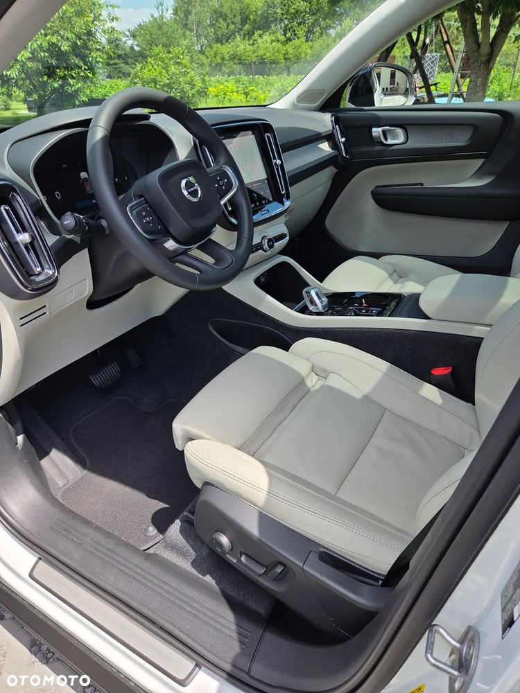 Volvo XC 40 B5 AWD Ultimate Dark - 16