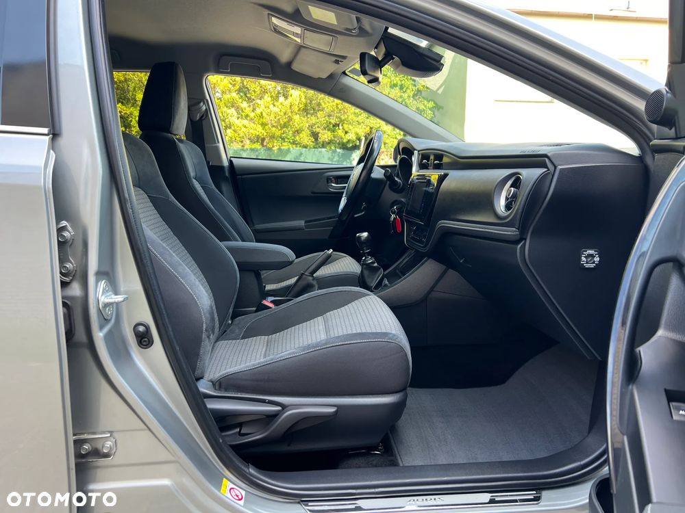 Toyota Auris 1.2 Turbo Edition S+ - 29
