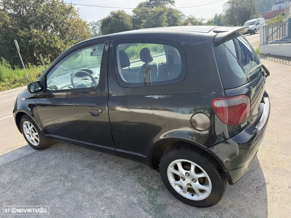 Toyota Yaris 1.0 Base C/Radio - 7