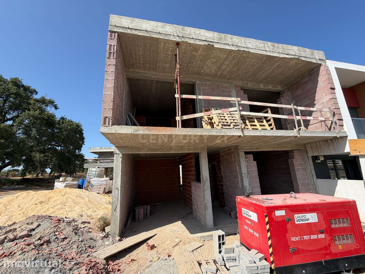 Moradia Geminada T4 de Luxo com Piscina  Nova Construção - Grande imagem: 4/25