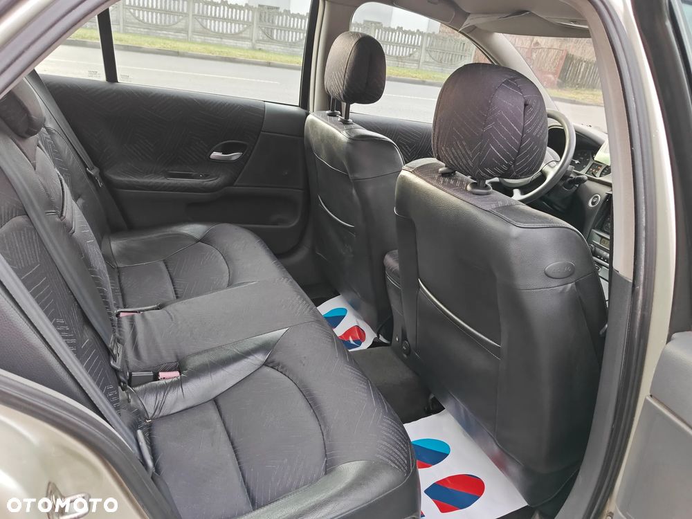 Renault Laguna 1.9 dCi Privilege - 8