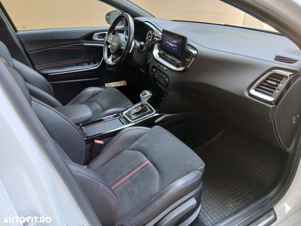 Kia Pro Ceed 1.6 T-GDI 7DCT GT - 11