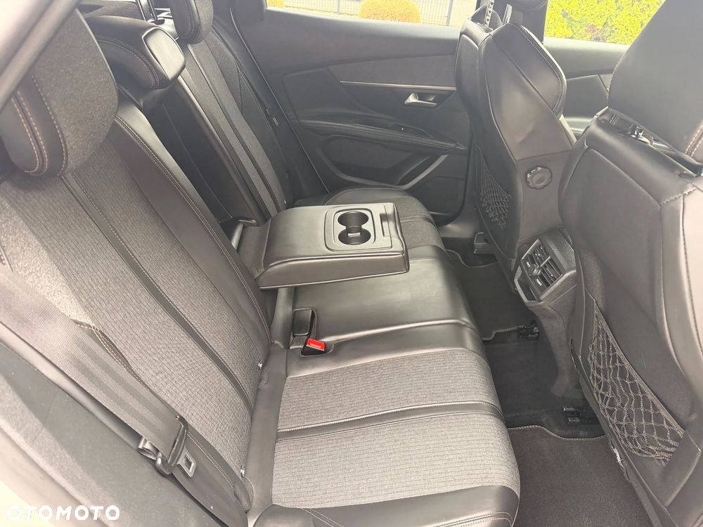 Peugeot 3008 - 16