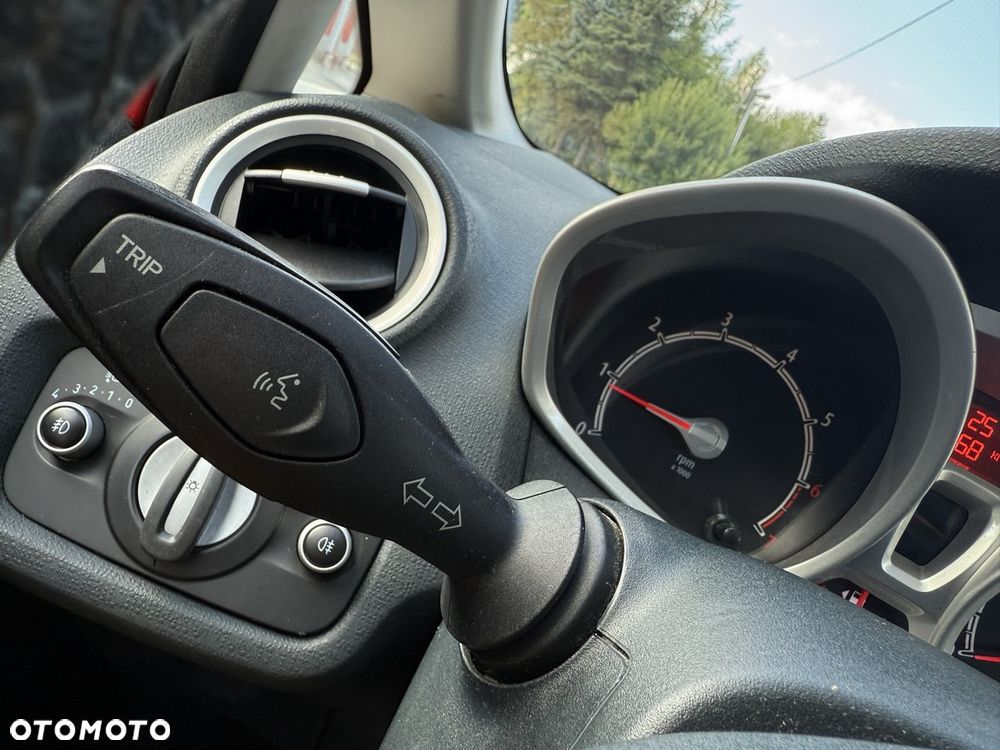 Ford Fiesta 1.6 Ti-VCT Sport - 26