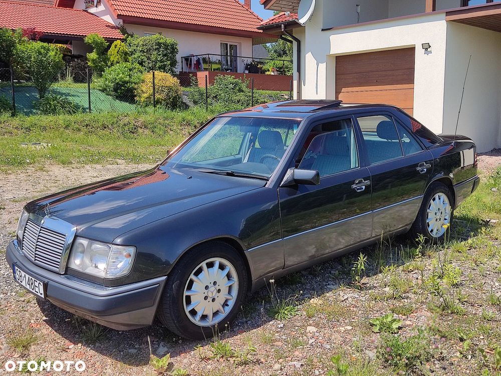 Mercedes-Benz W124