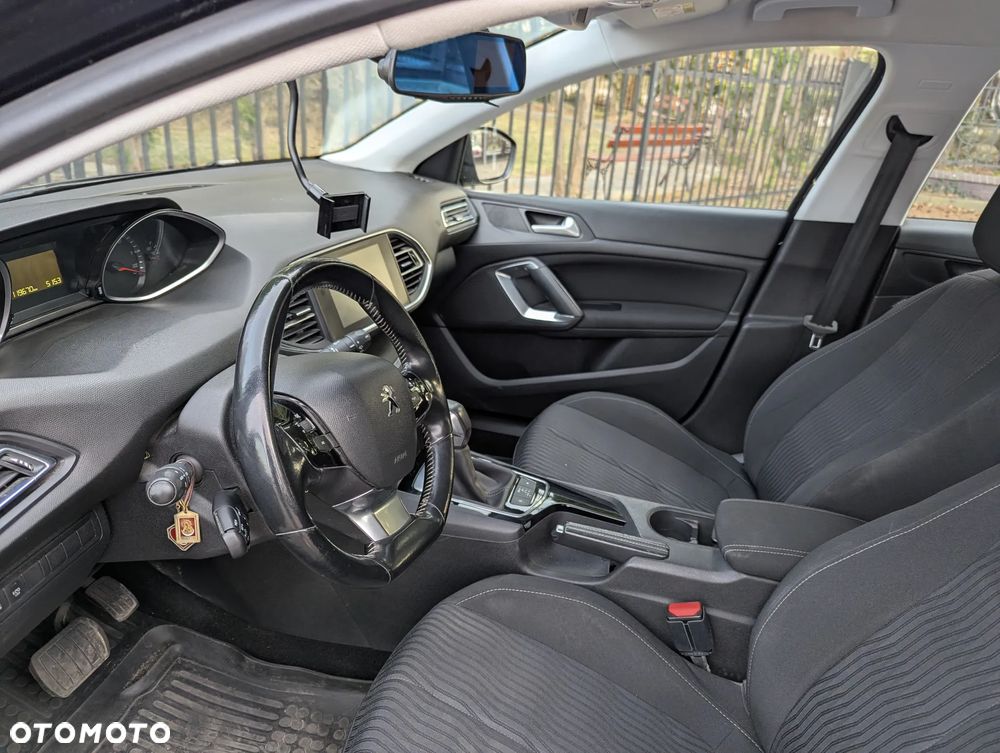 Peugeot 308 1.6 BlueHDi Active S&S EAT6 - 5