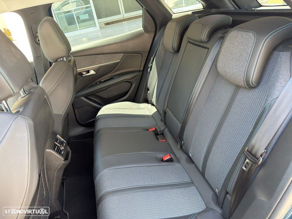 Peugeot 3008 1.2 PureTech Allure Pack EAT8 - 6