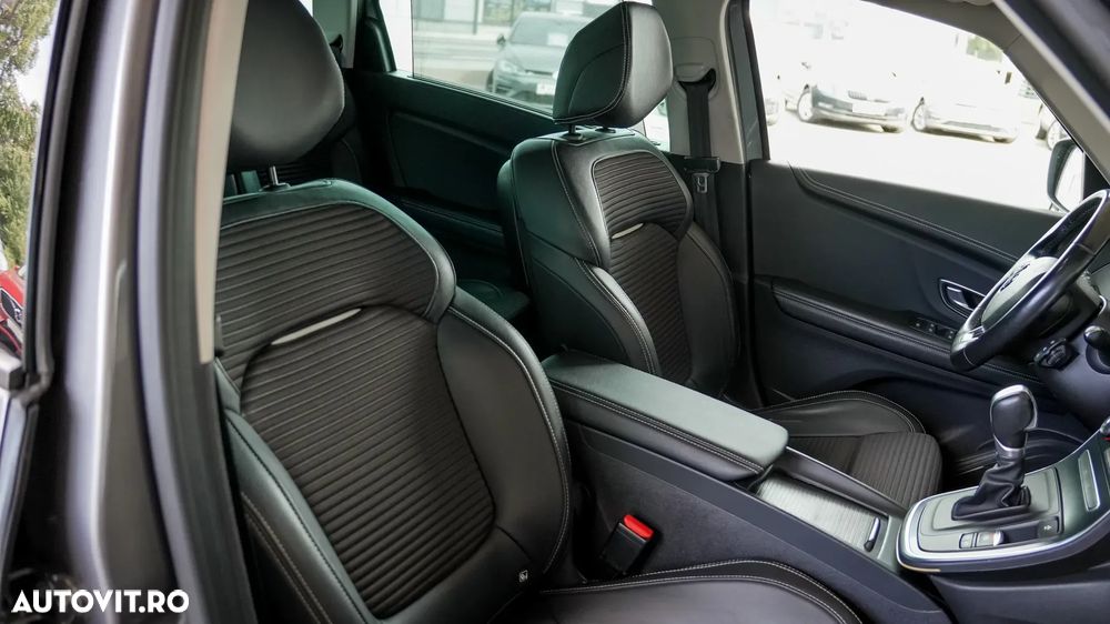 Renault Grand Scenic TCe 140 GPF EDC BLACK EDITION - 26