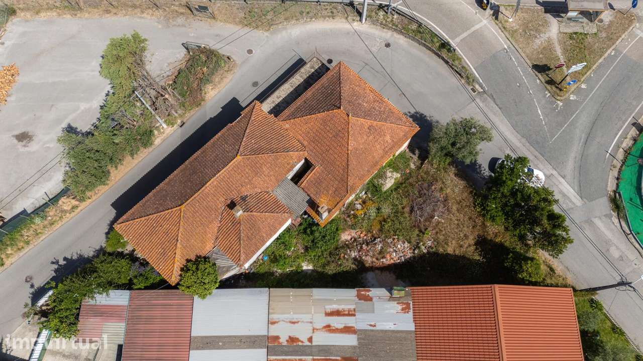 Moradia para Reabilitar + Terreno Urbano para Construção em São Martin - Grande imagem: 5/11
