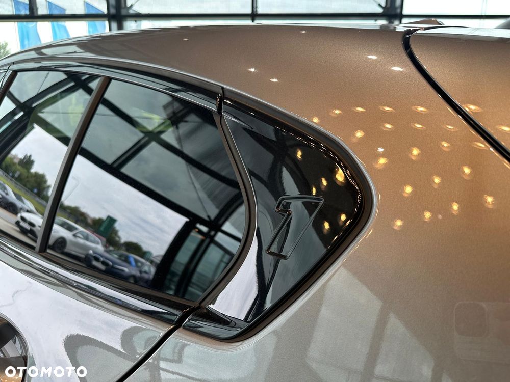 BMW Seria 1 - 15