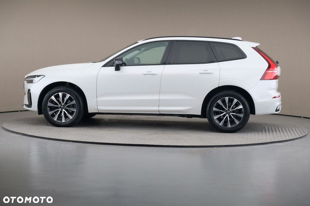 Volvo XC 60 B4 D AWD Plus Dark - 4