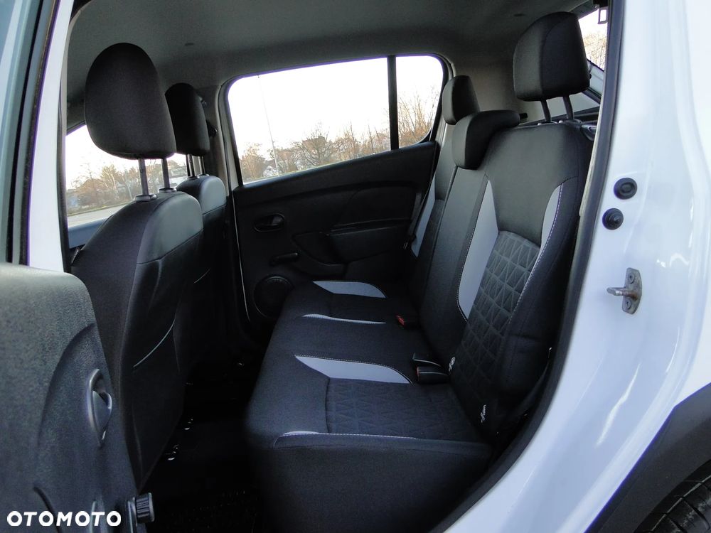 Dacia Sandero Stepway TCe 90 (S&S) Essential - 6