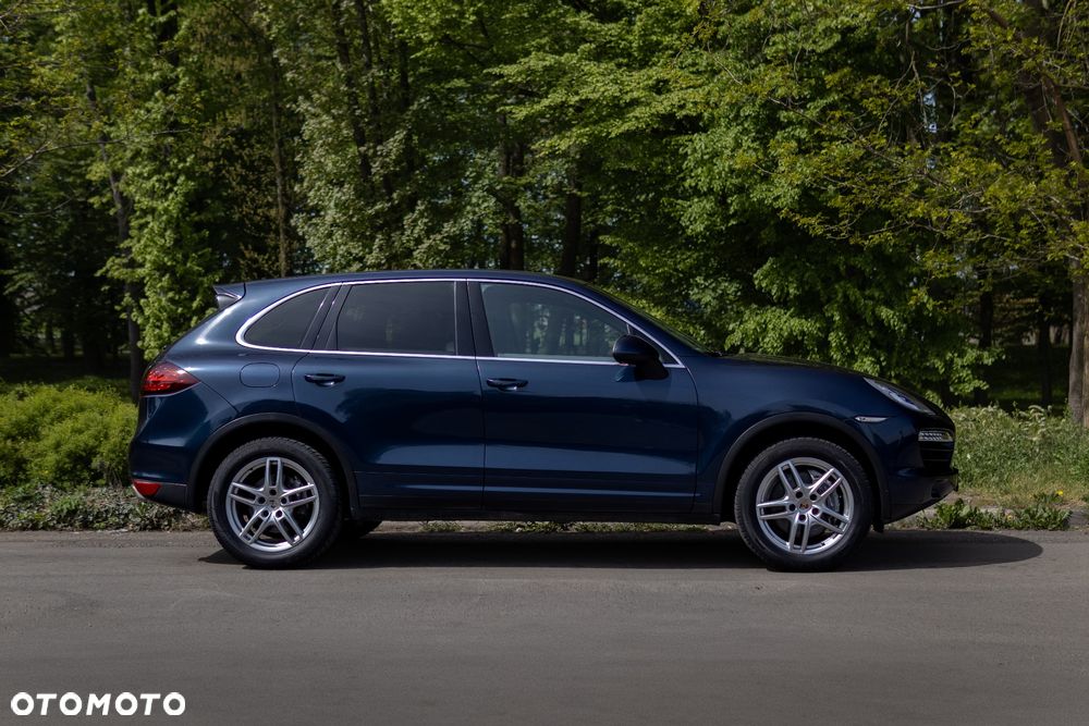Porsche Cayenne - 4