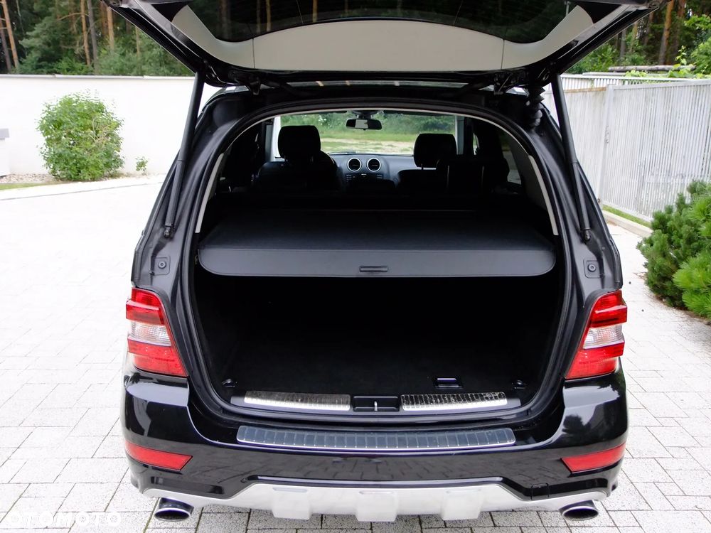 Mercedes-Benz ML - 13