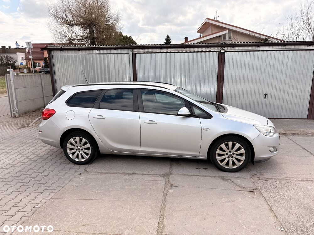 Opel Astra 1.6 Sport - 4