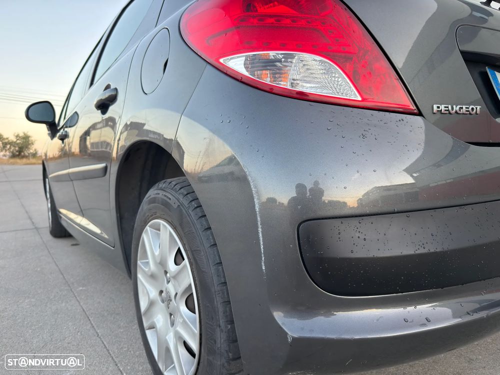 Peugeot 207 - 25
