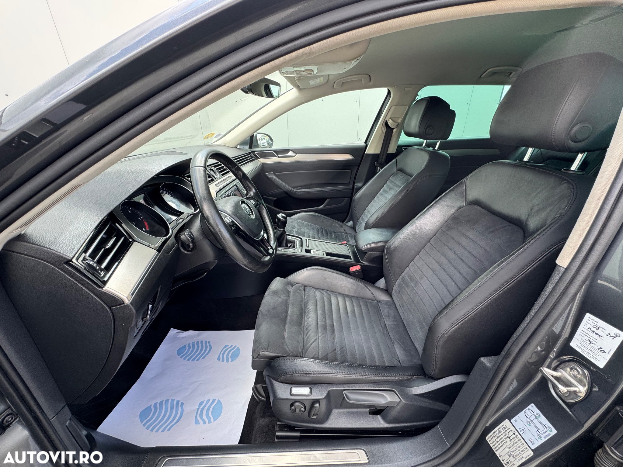 Volkswagen Passat Variant 2.0 TDI (BlueMotion Technology) Highline - 4