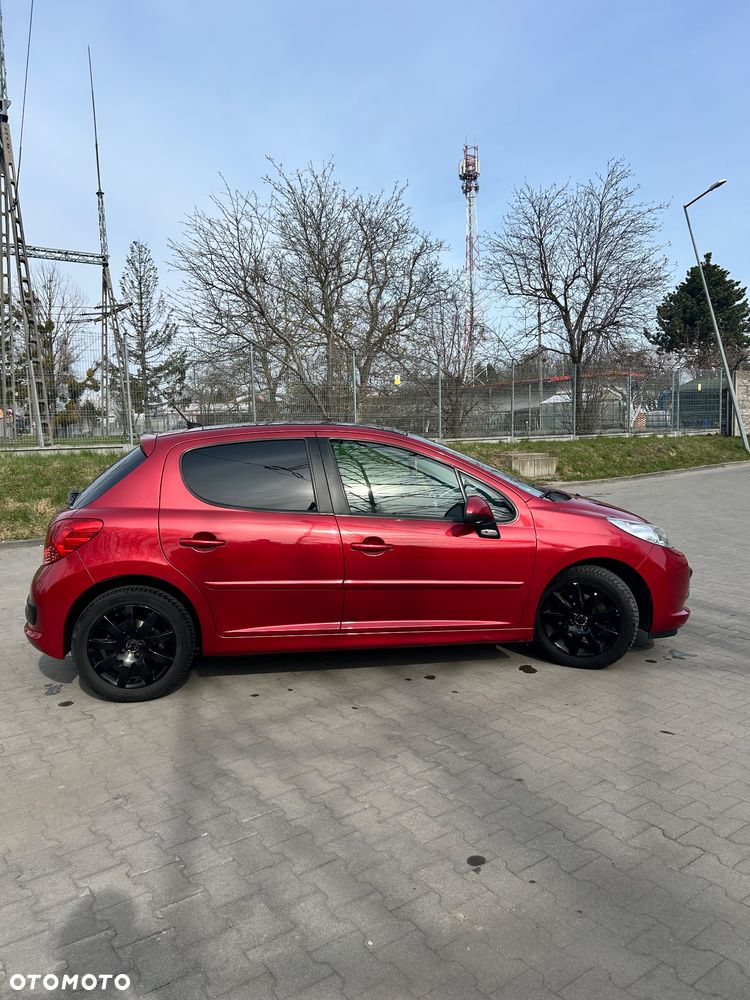 Peugeot 207 2007 photo 5