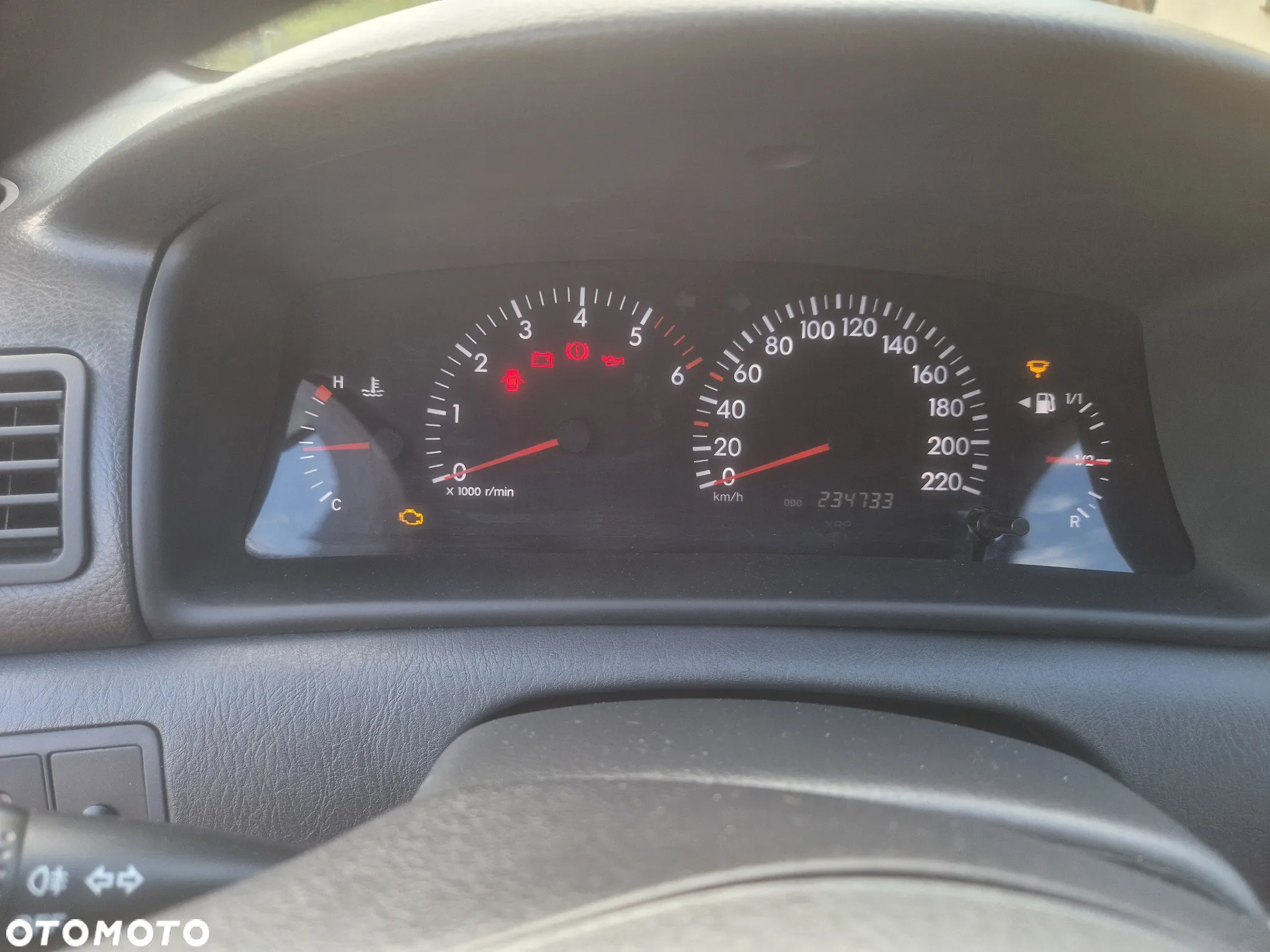Toyota Corolla - 23