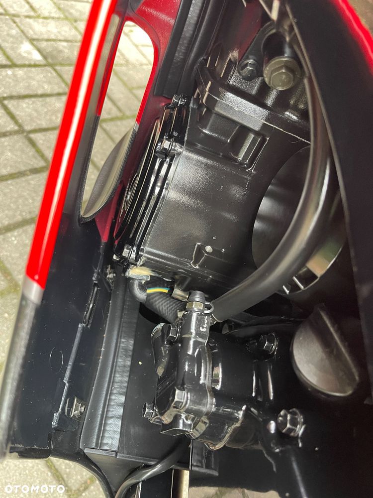 Kawasaki GPZ - 21