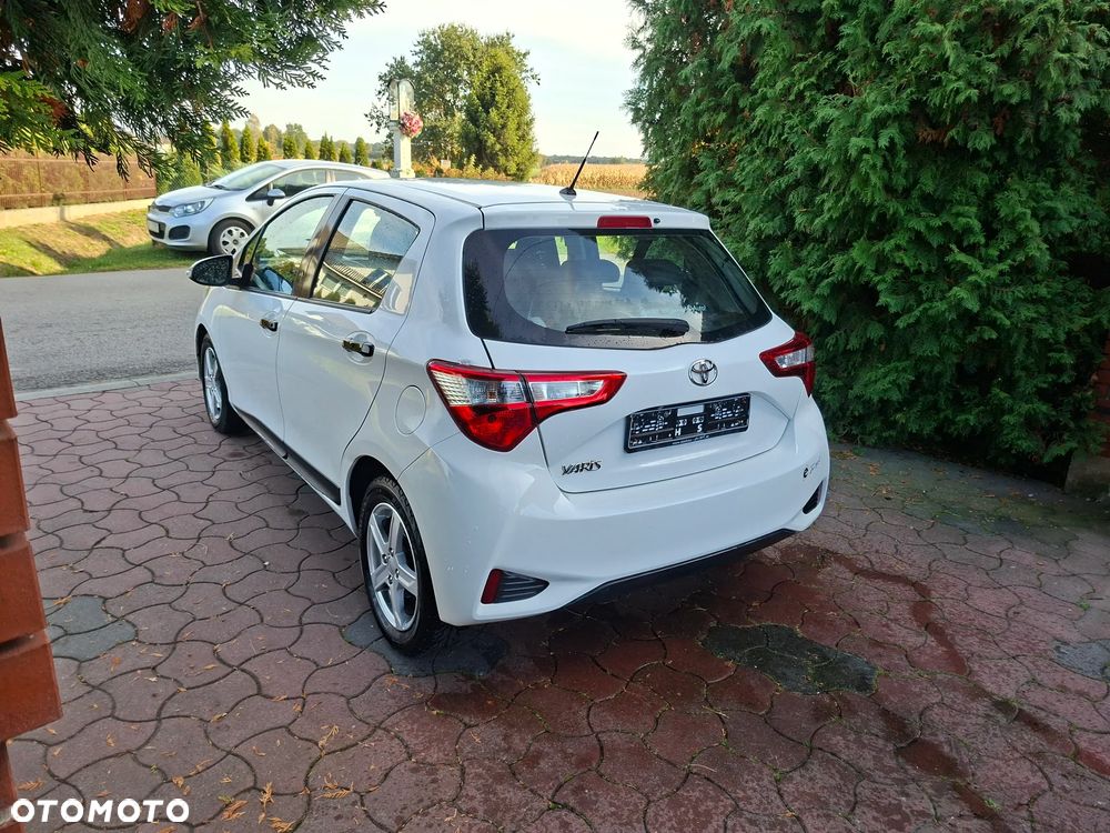 Toyota Yaris - 24