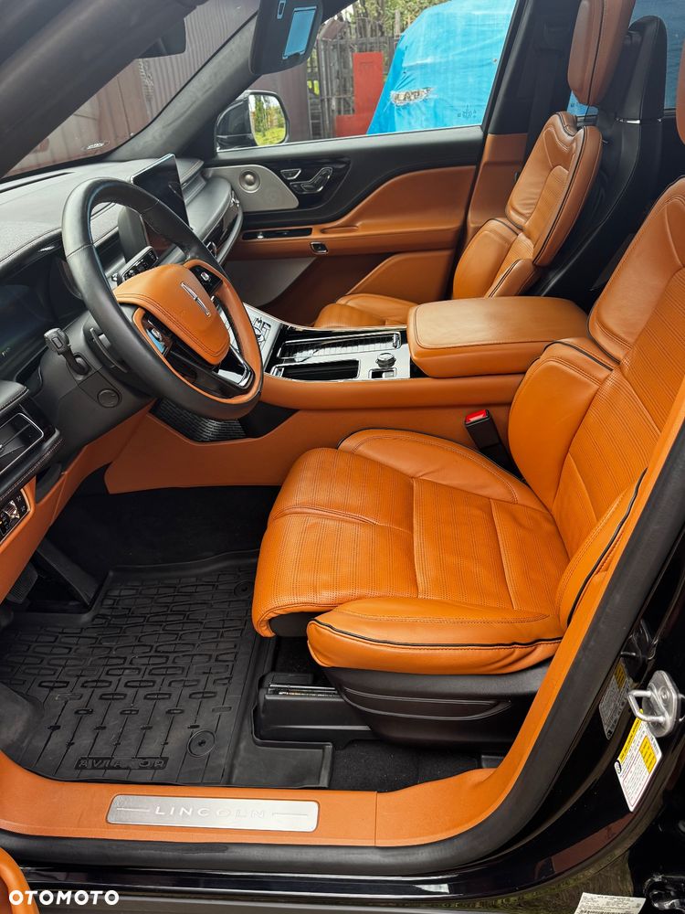 Lincoln Aviator - 9