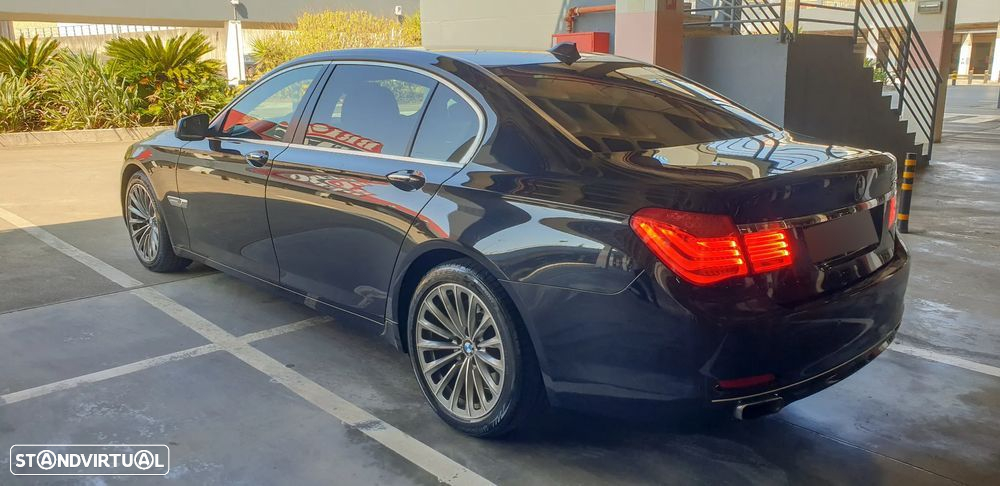 BMW 750 Li - 4