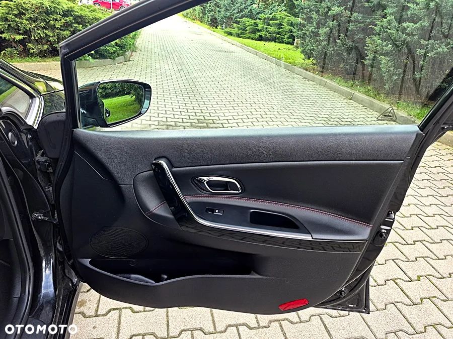 Kia Ceed 1.6 T-GDI GT - 35