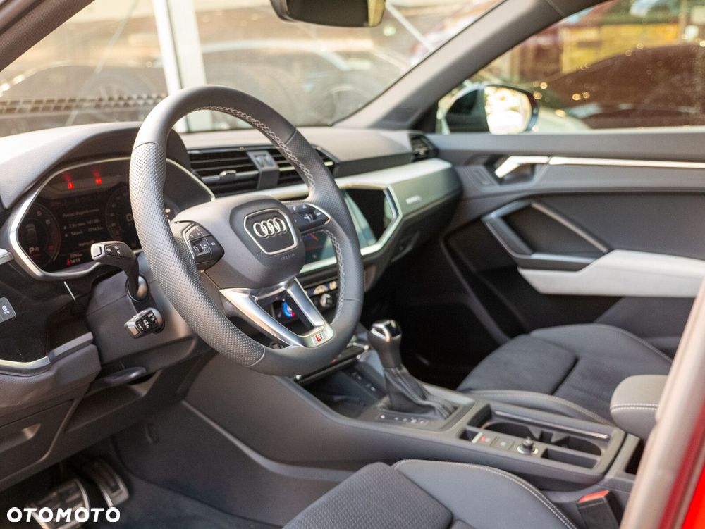 Audi Q3 Sportback - 18