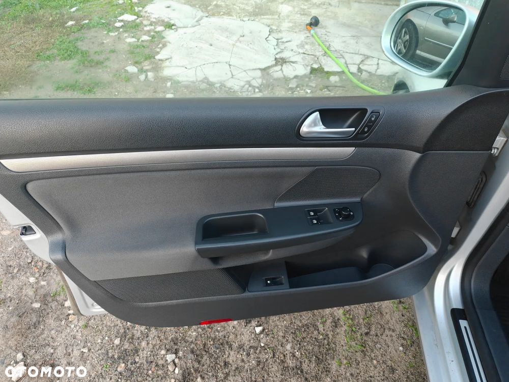 Volkswagen Golf - 19