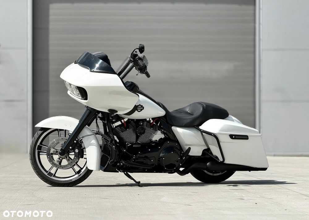 Harley-Davidson Touring Road Glide - 5
