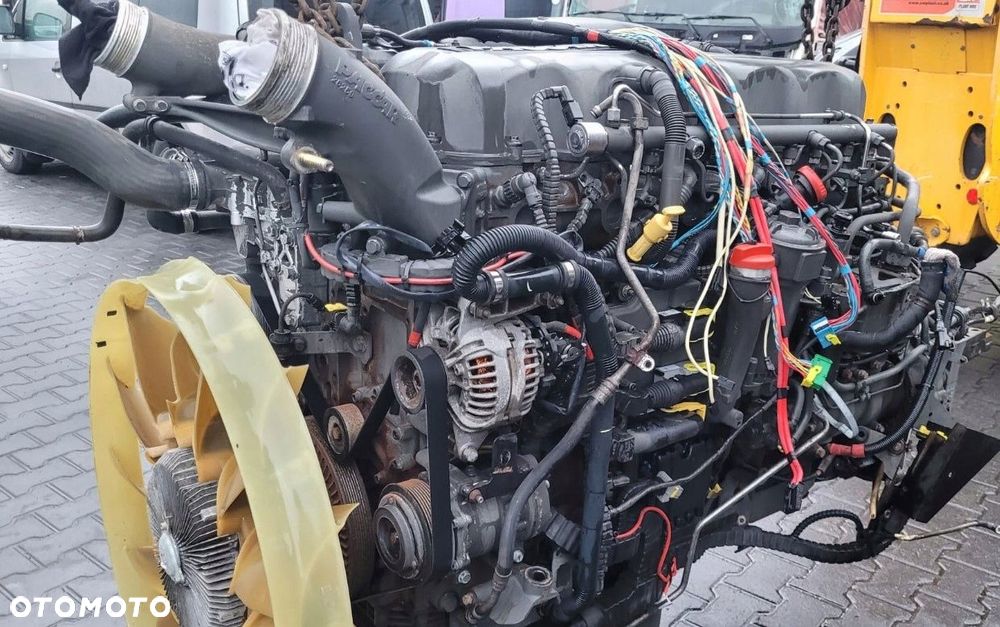 SŁUPEK SILNIKA DAF XF CF 106 410 KM EURO 6 - 1