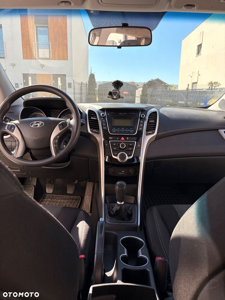 Hyundai i30 1.4 CRDi Classic + - 16